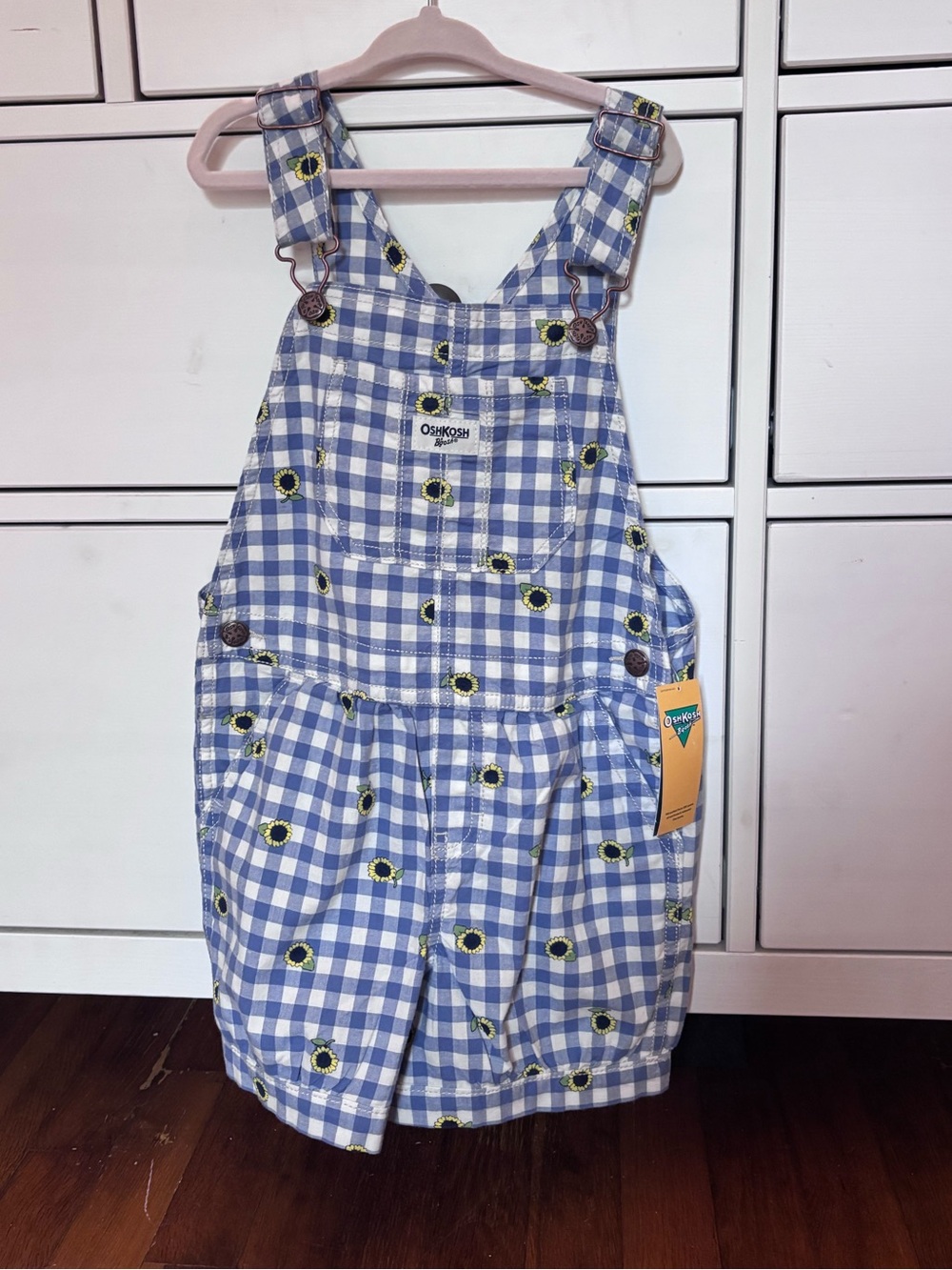 Osh Kosh NWT sunflower short overalls 5T